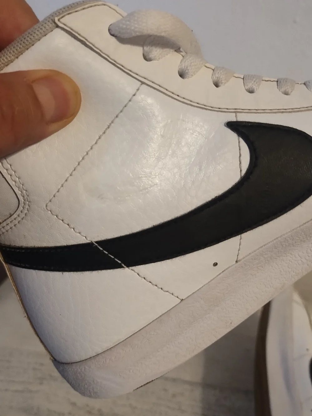 Nike Blazer Mid 77 Boys Size 7Y White Black Casual Leather Shoes Sneakers